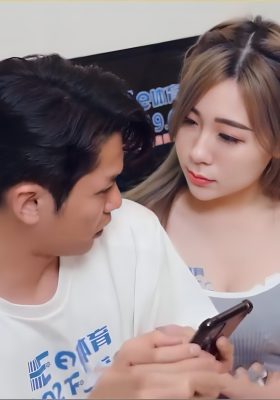  Ba mẹ không có nhà anh em lôi nhau ra địt